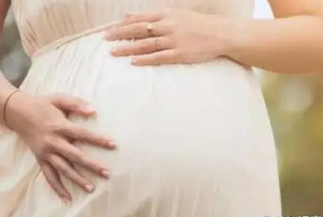 孕妇怀贵子家庭会变得和睦