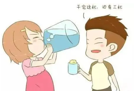 孕囊偏小医生让多喝水有用吗？孕囊偏小怎么办？