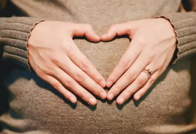 孕妇吃太多会导致肚子增大