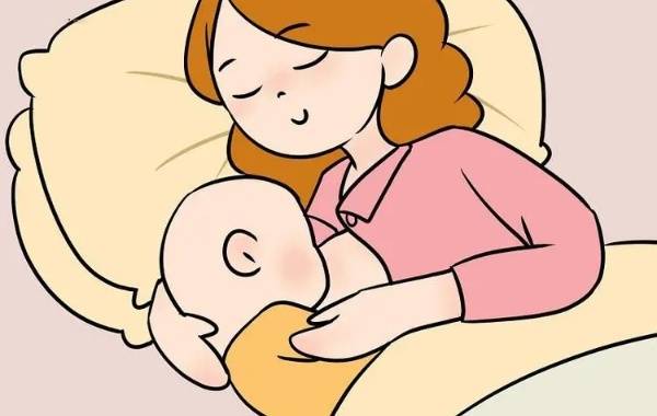 产妇先侧卧用一侧的乳房喂奶
