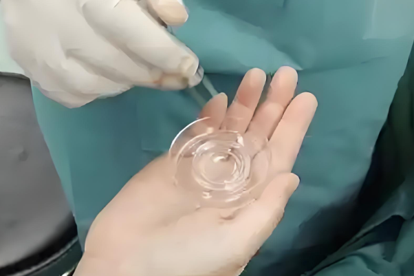 感冒发烧需推迟取精