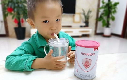 贝因美爱加奶粉富含DHA