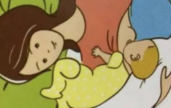 产妇侧身躺着而宝宝以相对于产妇